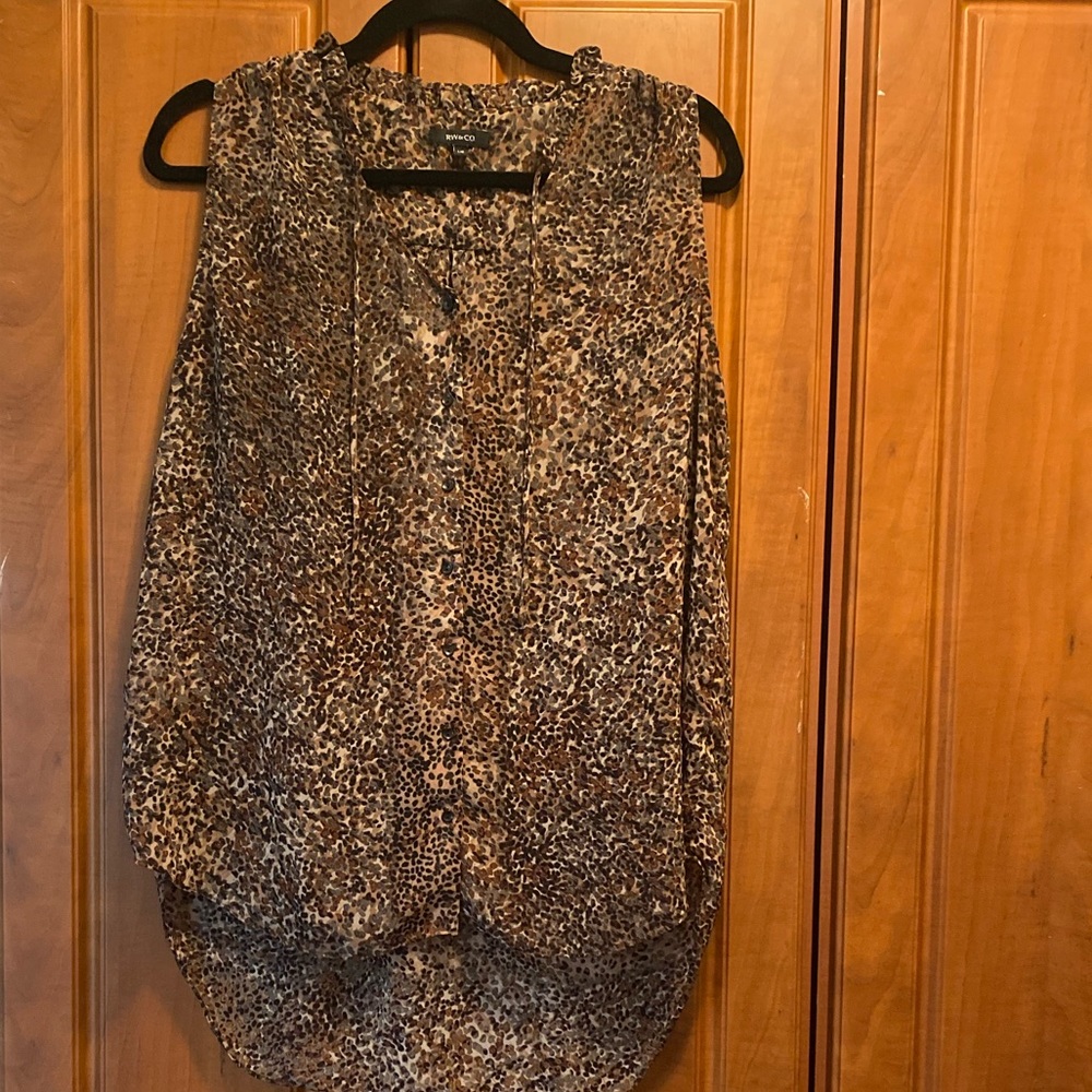 RW&Co tie neck blouse